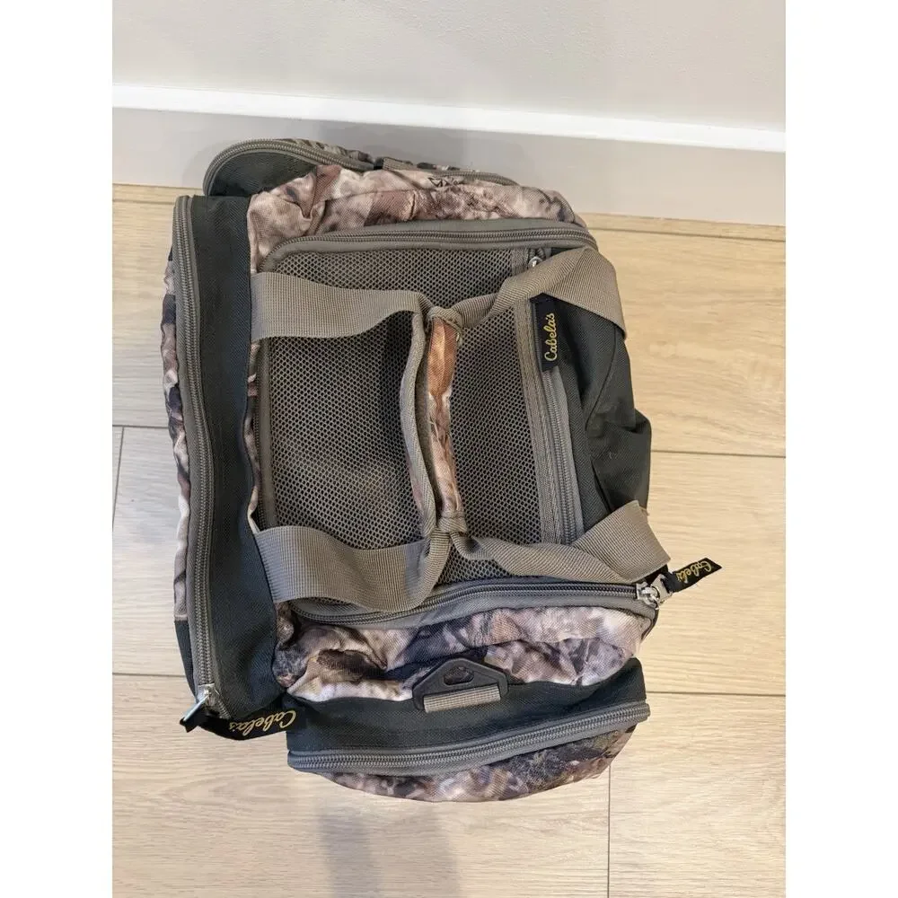 Cabela's Catch All Gear Bag Weather Resistant Camo Fishing Hunting 7 Pocket